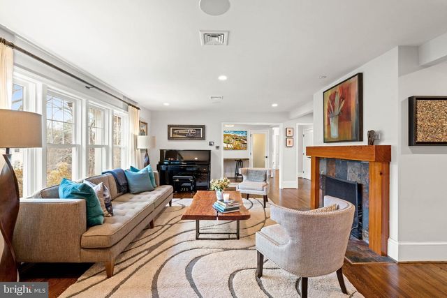 3250 FESSENDEN STREET, Washington, DC 20008