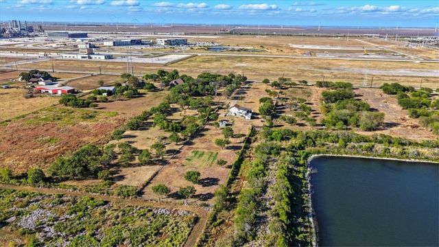 6313 County Road 1612, Portland, TX 78374