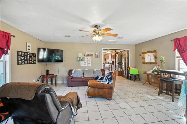 6313 County Road 1612, Portland, TX 78374