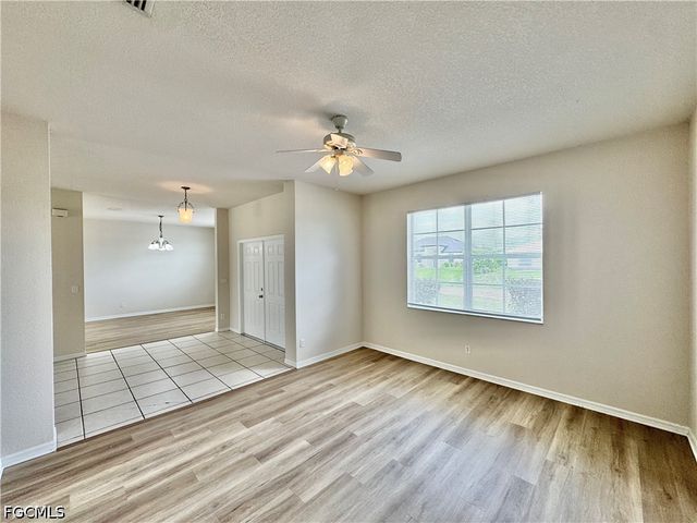 530 Kilgour AVE, Lehigh Acres, FL 33974