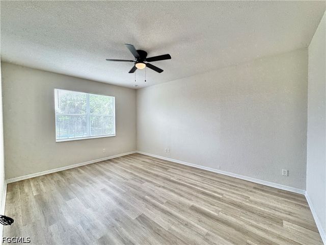 530 Kilgour AVE, Lehigh Acres, FL 33974