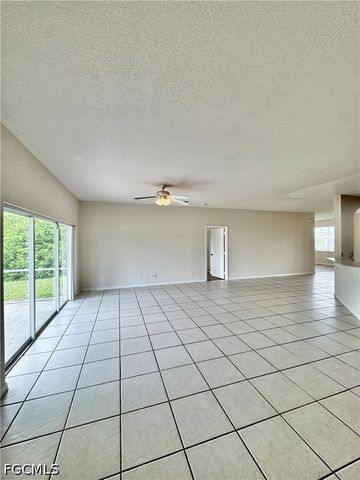 530 Kilgour AVE, Lehigh Acres, FL 33974