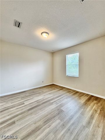 530 Kilgour AVE, Lehigh Acres, FL 33974