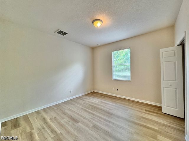 530 Kilgour AVE, Lehigh Acres, FL 33974