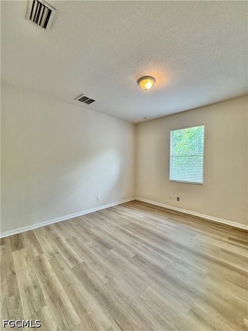 530 Kilgour AVE, Lehigh Acres, FL 33974