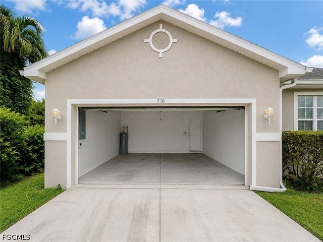 530 Kilgour AVE, Lehigh Acres, FL 33974