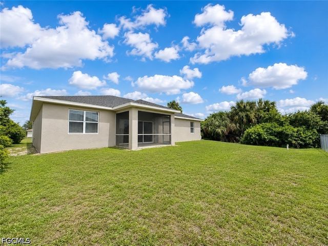 530 Kilgour AVE, Lehigh Acres, FL 33974