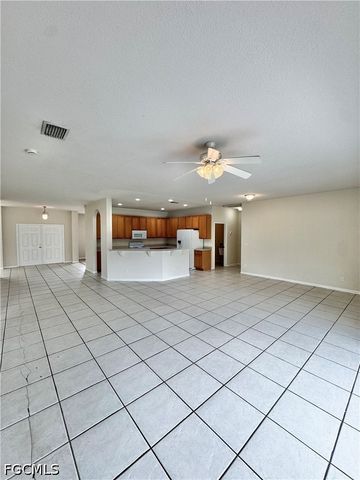 530 Kilgour AVE, Lehigh Acres, FL 33974
