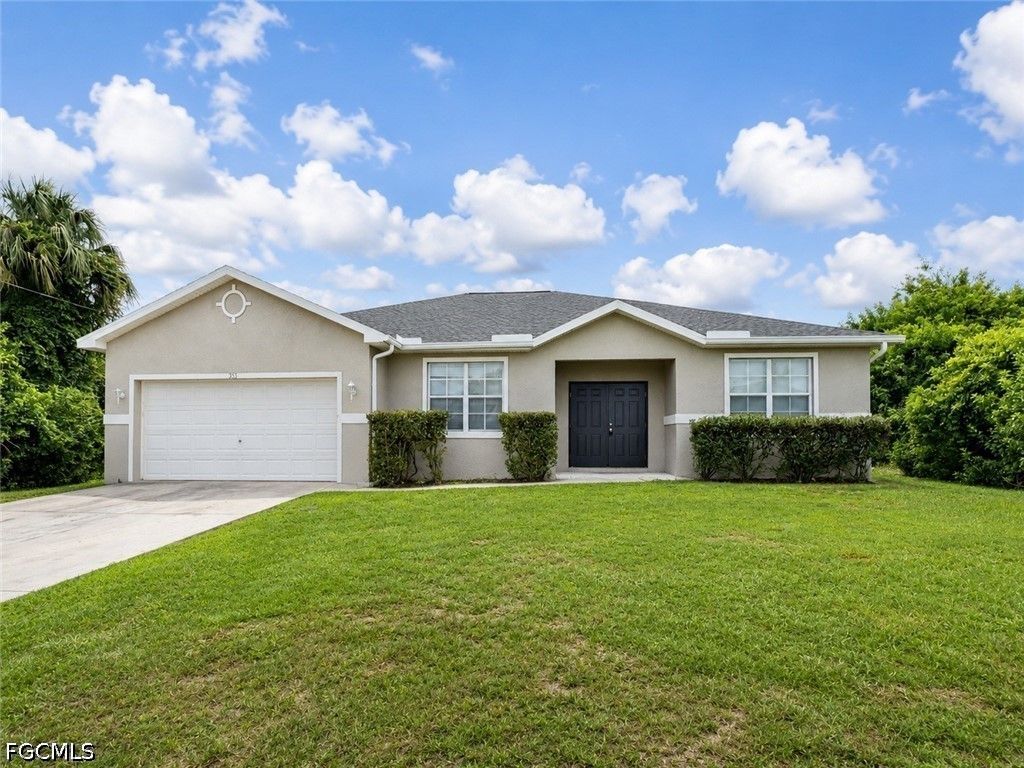 530 Kilgour AVE, Lehigh Acres, FL 33974