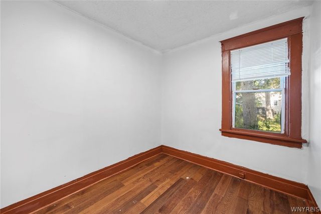 15 Cambridge Avenue, Buffalo, NY 14215