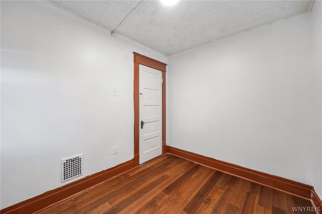 15 Cambridge Avenue, Buffalo, NY 14215