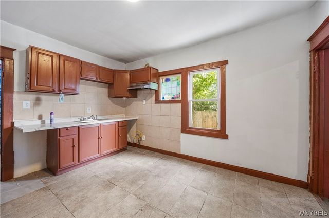 15 Cambridge Avenue, Buffalo, NY 14215