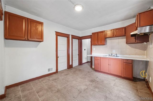 15 Cambridge Avenue, Buffalo, NY 14215