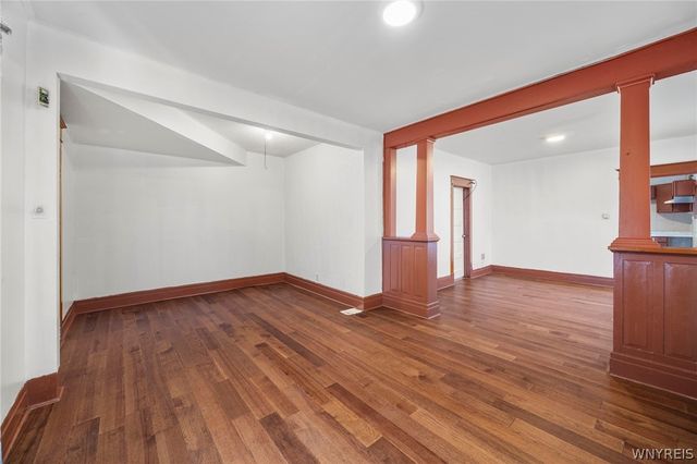 15 Cambridge Avenue, Buffalo, NY 14215