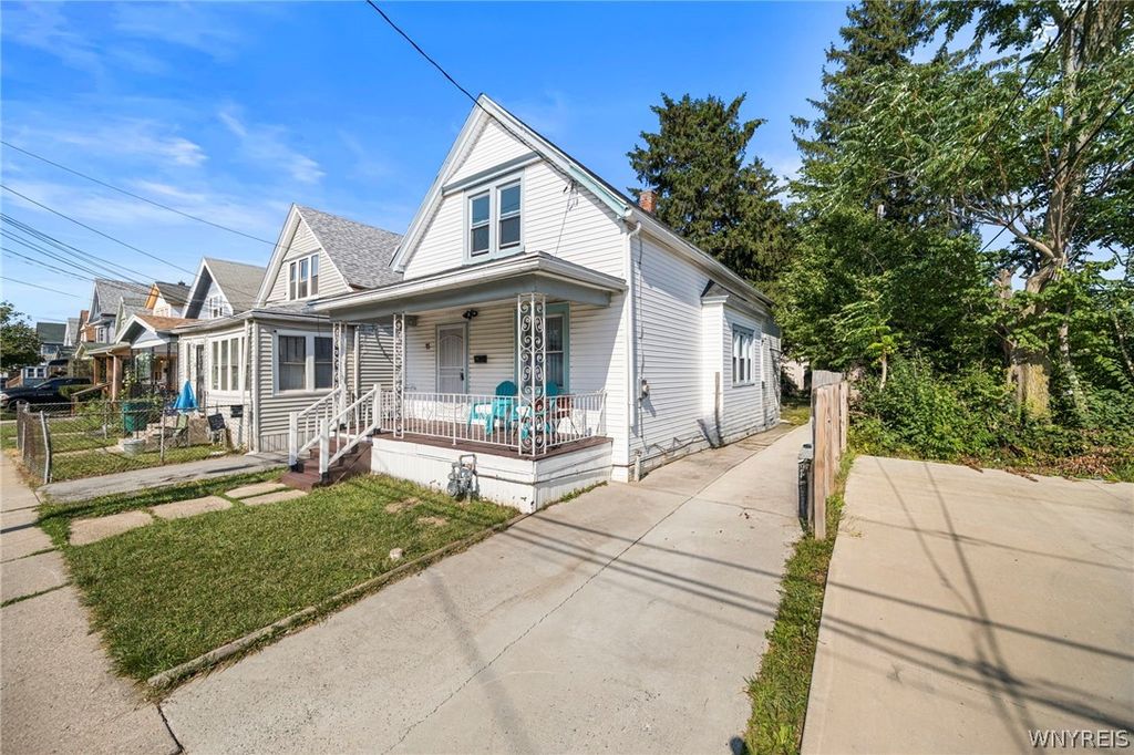 15 Cambridge Avenue, Buffalo, NY 14215