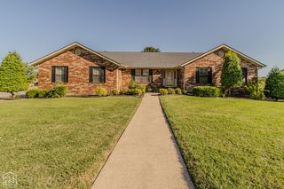 1720 Georgetown Circle, Paragould, AR 72450