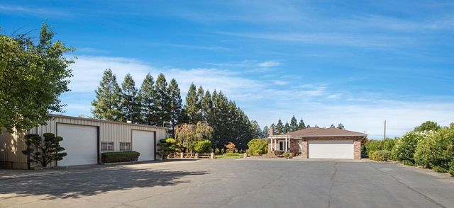 20201 N Dustin Rd, Acampo, CA 95220