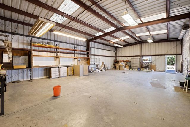 20201 N Dustin Rd, Acampo, CA 95220