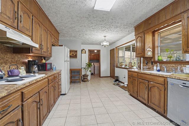 917 SW 499 Drive, Pryor, OK 74361