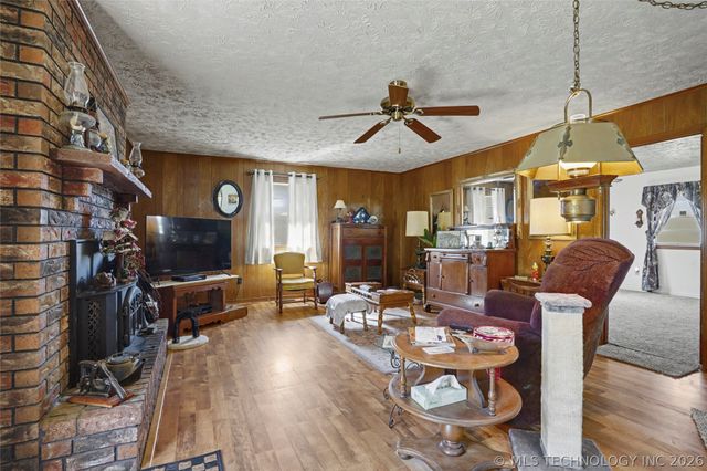 917 SW 499 Drive, Pryor, OK 74361