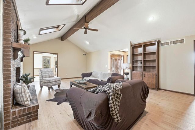 1536 Timberlake Trail, Fort Wayne, IN 46804