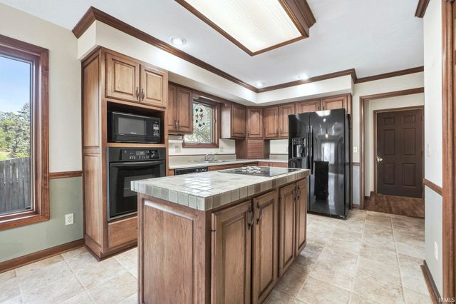 1536 Timberlake Trail, Fort Wayne, IN 46804