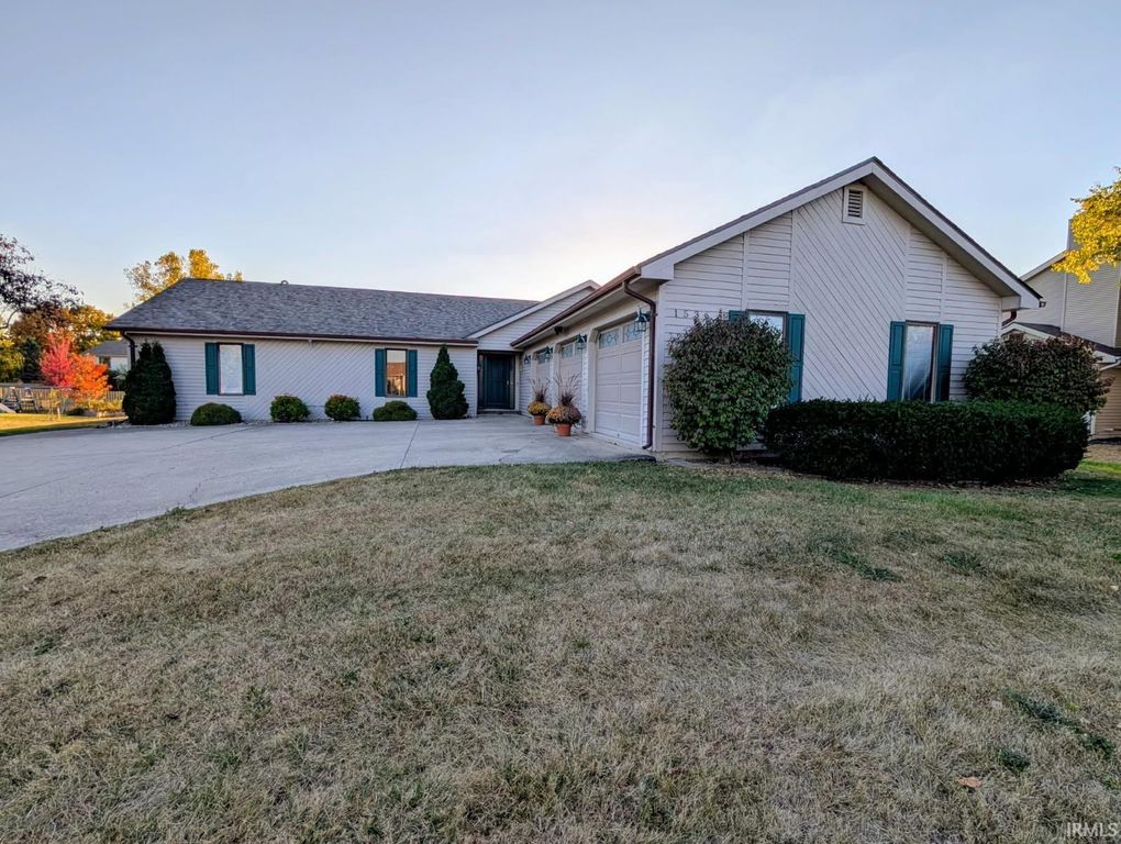 1536 Timberlake Trail, Fort Wayne, IN 46804