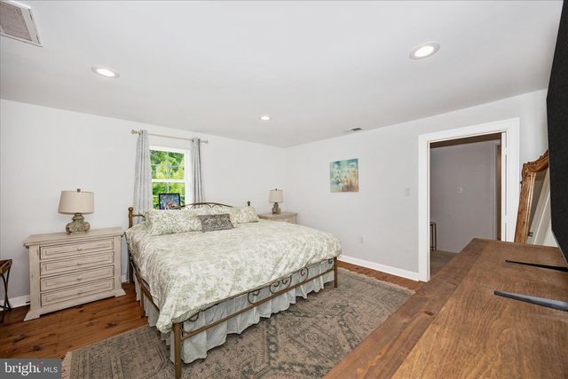 3823 ROUNDTREE RD, Jefferson, MD 21755