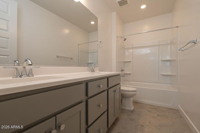 5857 S GRANITE Street, Gilbert, AZ 85298