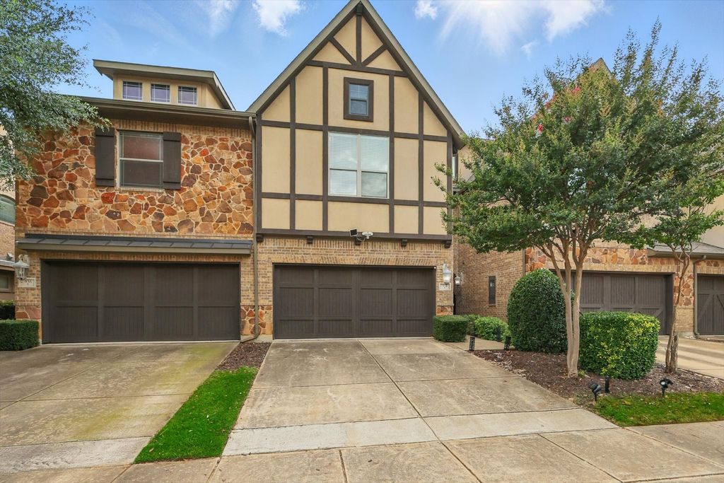 934 Brook Forest Lane, Euless, TX 76039