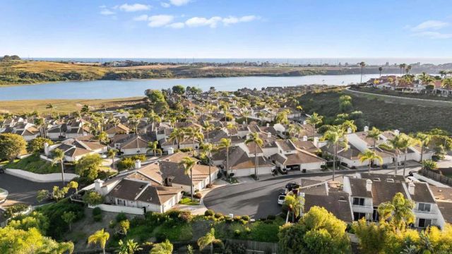 4819 Courageous Lane, Carlsbad, CA 92008