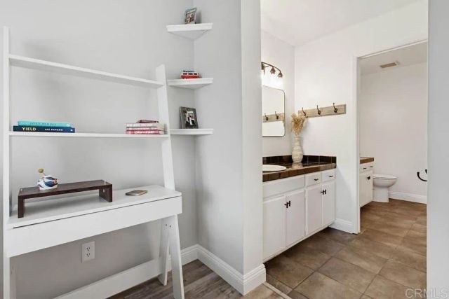 2306 Altisma Way 215, Carlsbad, CA 92009