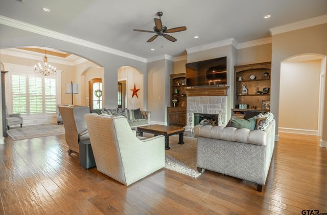 6356 Manchester Ct, Tyler, TX 75703