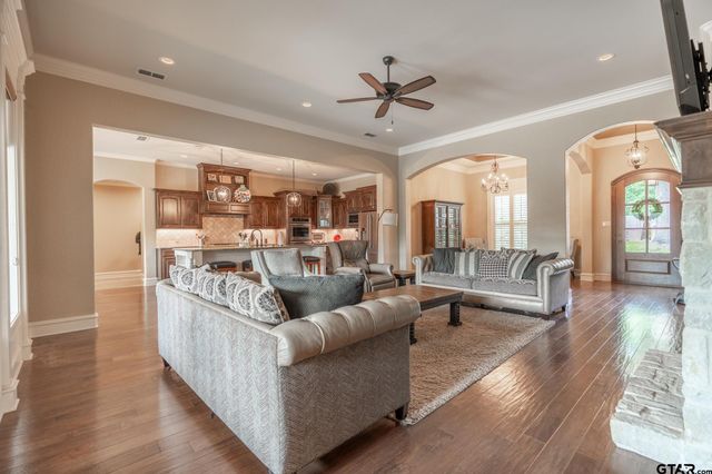 6356 Manchester Ct, Tyler, TX 75703