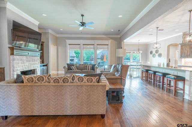 6356 Manchester Ct, Tyler, TX 75703
