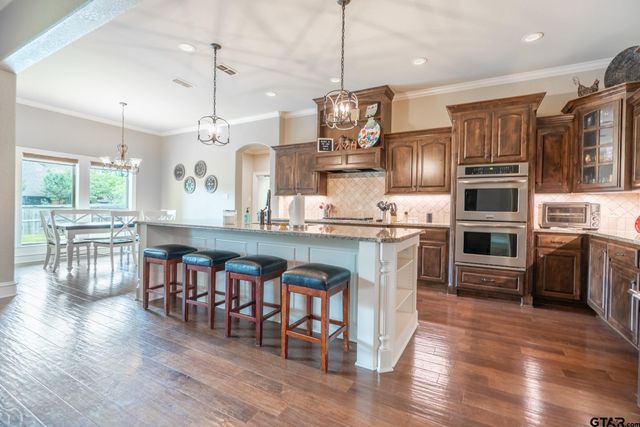 6356 Manchester Ct, Tyler, TX 75703