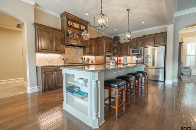 6356 Manchester Ct, Tyler, TX 75703