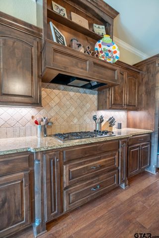 6356 Manchester Ct, Tyler, TX 75703