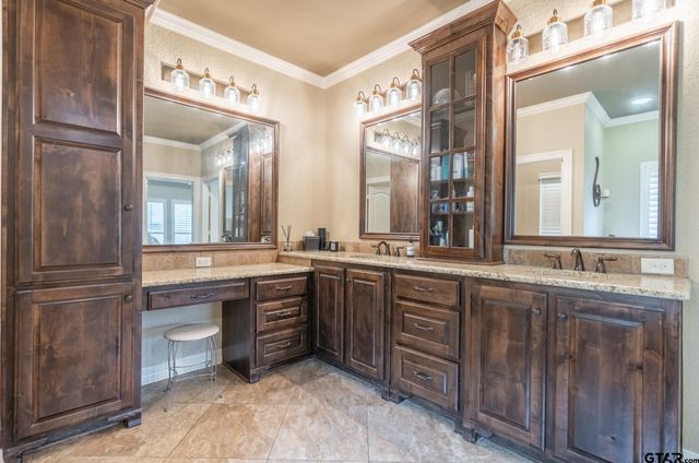 6356 Manchester Ct, Tyler, TX 75703