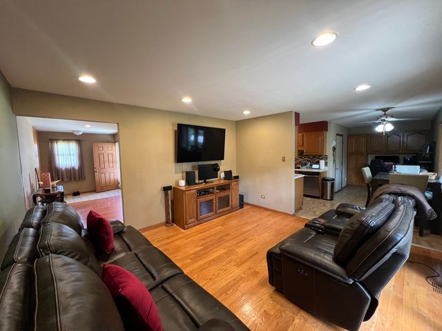 4120 Sumter Drive, Matteson, IL 60443