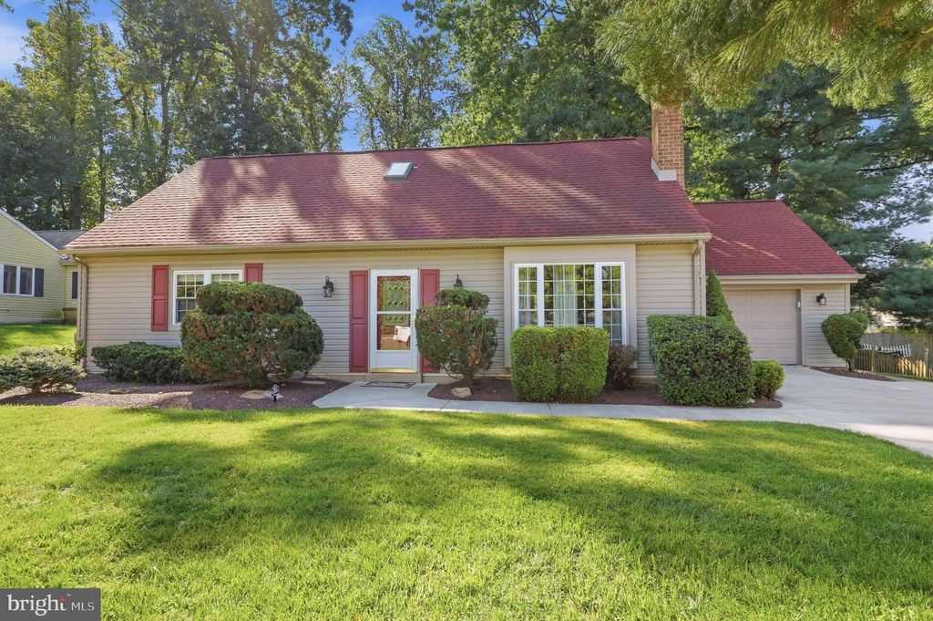 4813 CHARMAINE CT, BENSALEM, PA 19020 — exterior