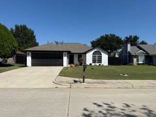 625 Main Street, Roanoke, TX 76262