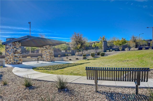 372 Purple Sandpiper Street, Las Vegas, NV 89138