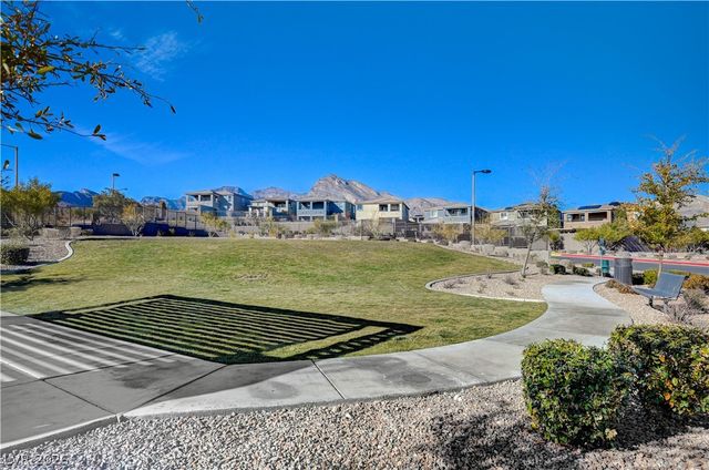 372 Purple Sandpiper Street, Las Vegas, NV 89138