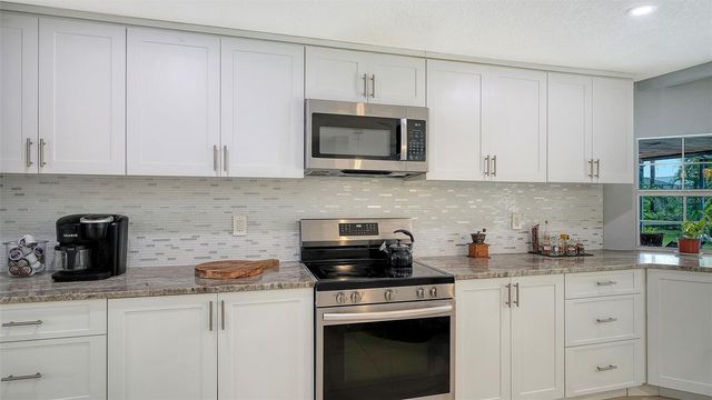 1523 84TH STREET NW, Bradenton, FL 34209