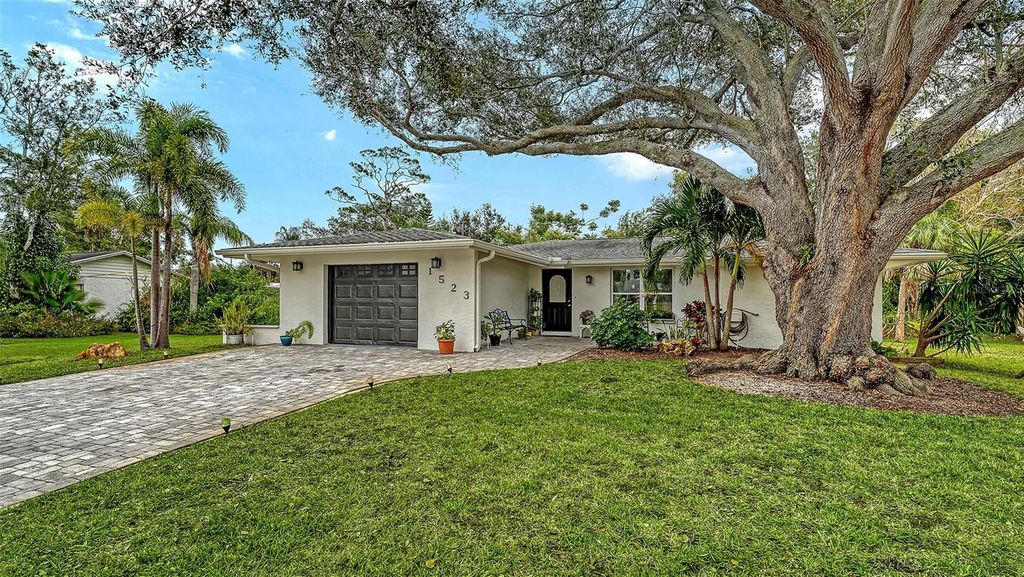1523 84TH STREET NW, Bradenton, FL 34209