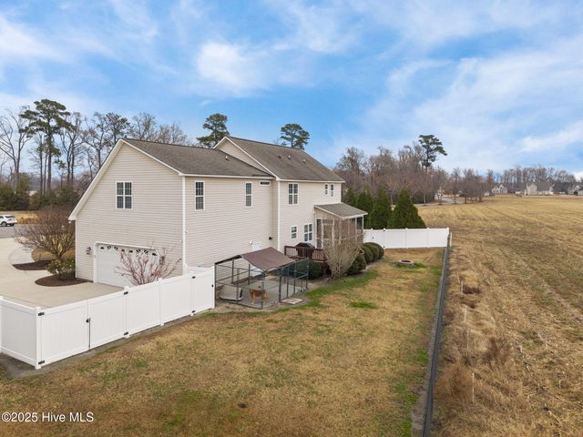 1420 Draft Court, Greenville, NC 27858