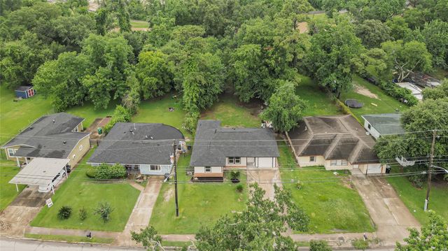 7218 Bretshire Drive, Houston, TX 77016