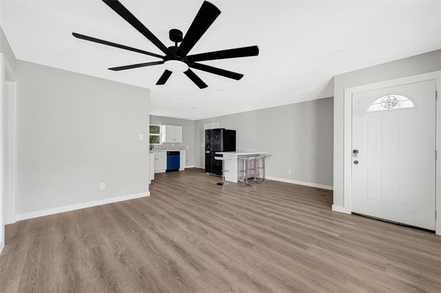 7218 Bretshire Drive, Houston, TX 77016