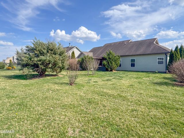 2774 Vista Meadows Lane, Sevierville, TN 37876